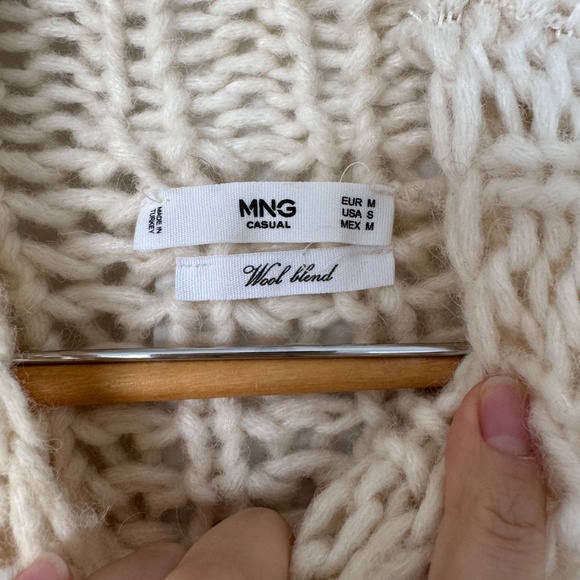 Mango Wool Blend Chunky Knit Sweater, Ivory, Size M - Picture 3 of 4